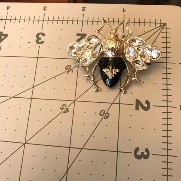 Bee Earrings - Picture 2 of 2